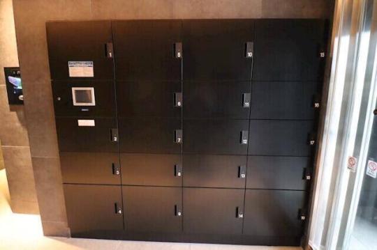 ���L����