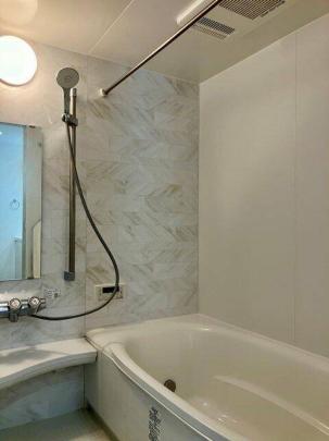 �o�X���[��