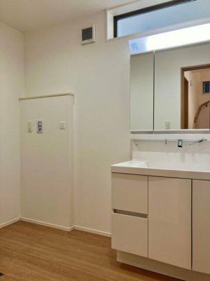 ���ʉ��ϑ�