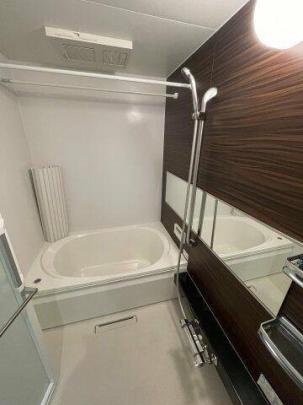 �o�X���[��