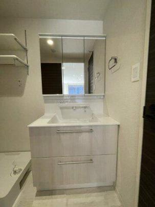 ���ʉ��ϑ�