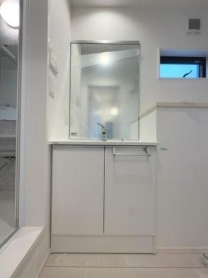 �l�C�̓Ɨ����ʏ�