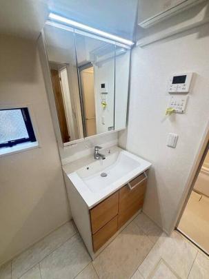 �Ɨ����ʑ�