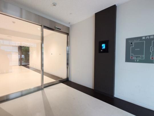 �G���g�����X