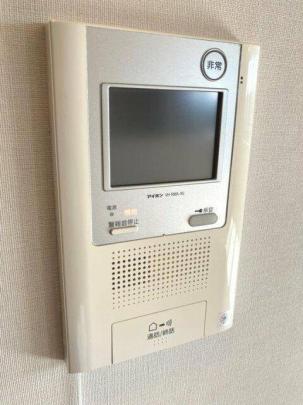 ���j�^�[�t���C���^�[�z��