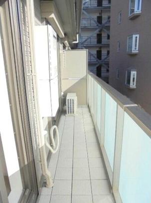 �o���R�j�[