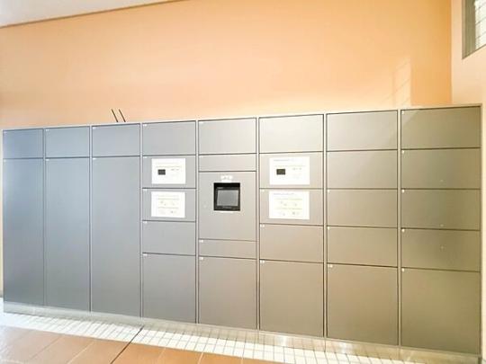 ���L����