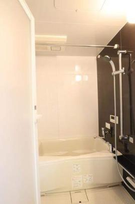 �o�X���[��