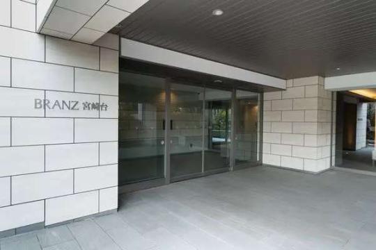 �G���g�����X