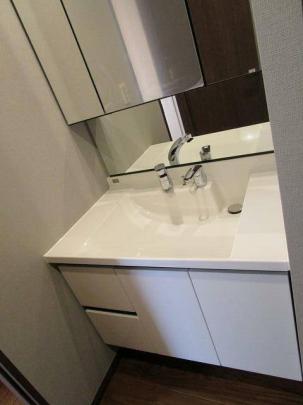 �Ɨ����ʑ�