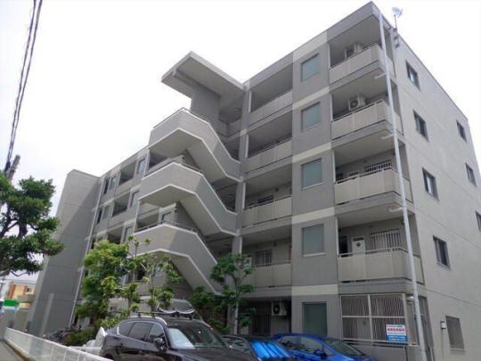 外観タイル張りです