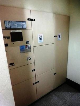 ���L����