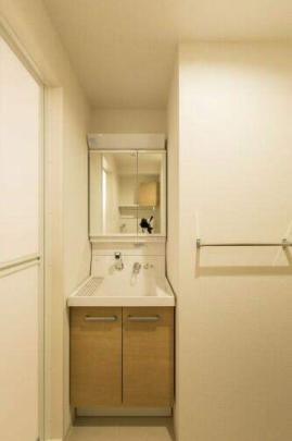 ���ʉ��ϑ�