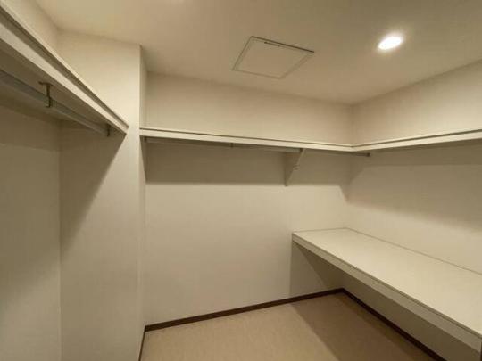 �G�A�R������