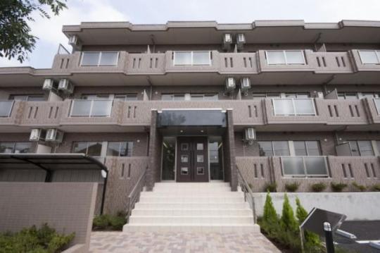 外観タイル張りです