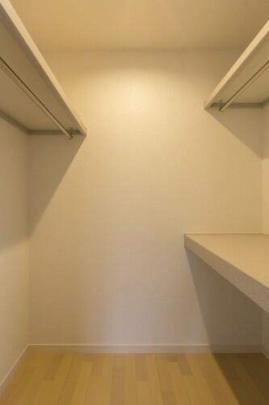 ���������@����