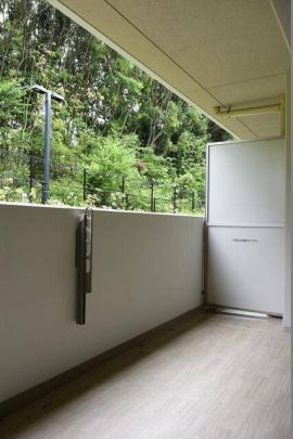 �o���R�j�[