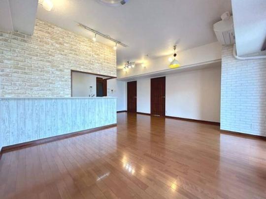 �G�A�R������