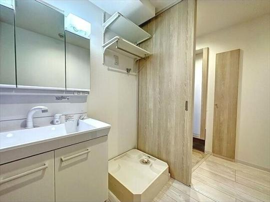 ��������@�u����L��