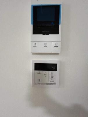 ���j�^�[�t���C���^�[�z������܂�