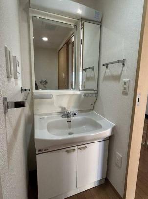 ���������@����