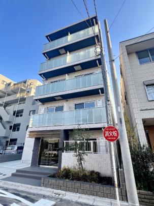 �N�����B�X�^��������