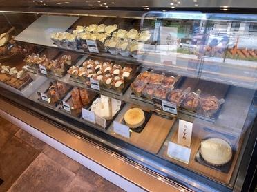 店頭に並ぶチーズケーキ♪