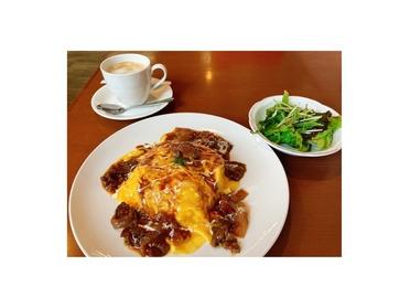 ハヤシオムライスのランチセットです ハヤシオムライスのランチセットです