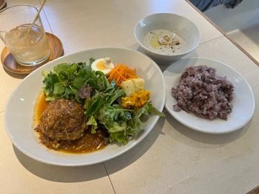 ハンバーグランチをいただきました♪