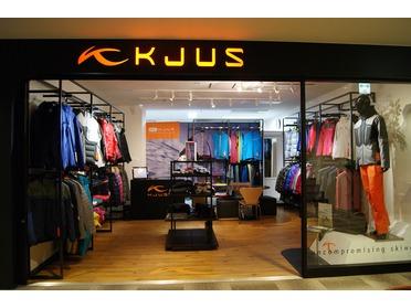 金メダリストが立上げた本格ブランド「KJUS」