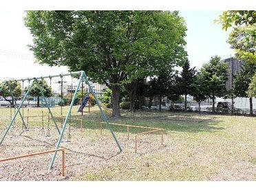 群馬県伊勢崎市宮子町 公園 ブランコ すべり台