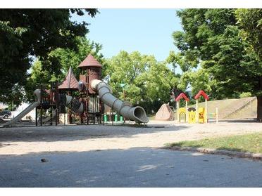 群馬県伊勢崎市富塚町 富塚公園 西側遊具