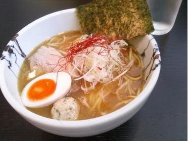 濃厚鶏白湯煮干しラーメン♪