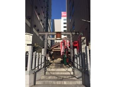 ビルの合間にほんとに「ただずん」でいます
