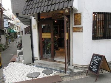 お洒落な店前♪