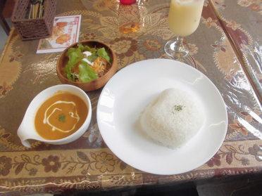 甘口のチキンカレーです!
