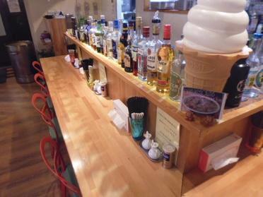 カウンター席がずらり!1人でも気軽に入店できます!