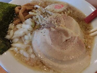 私一押しの背油醤油ラーメン♪