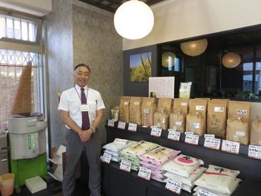 優しい笑顔の店主さんです♪