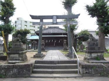 鳥居と拝殿です♪