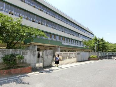 茨木市立東雲中学校