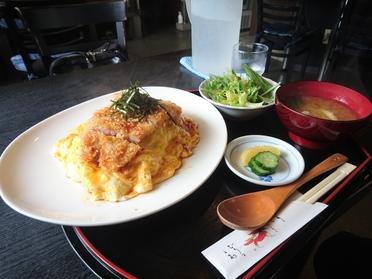 和風オムライスとんかつ¥1200
