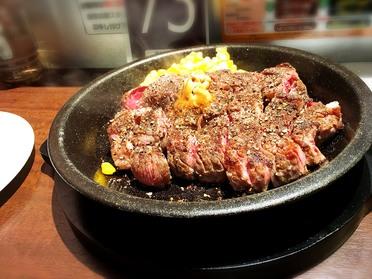 圧巻の1ポンドステーキです!