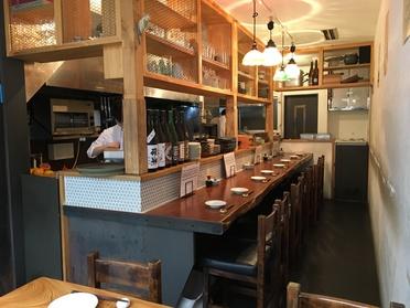 入ってすぐの店内