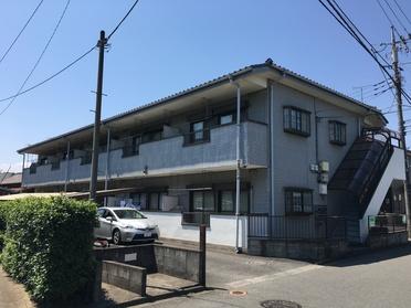 鉄骨造2階建て