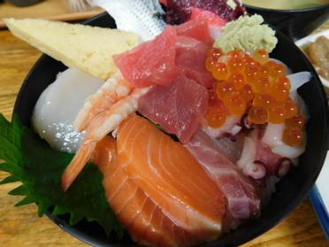 とってもおいしい海鮮丼でした!