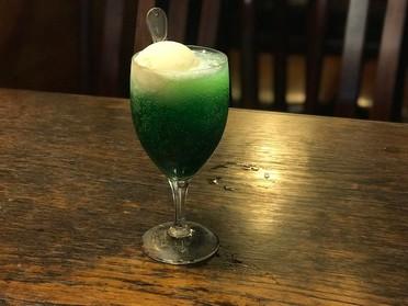 愛してやまないクリームソーダ