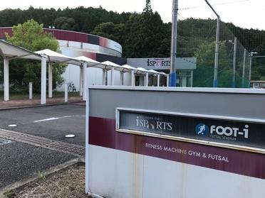 隣でフットサルをすることもできます♪