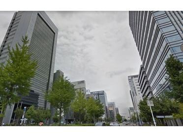 高いビルがたくさん並びます