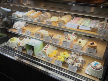 旬のフルーツを使ったケーキ